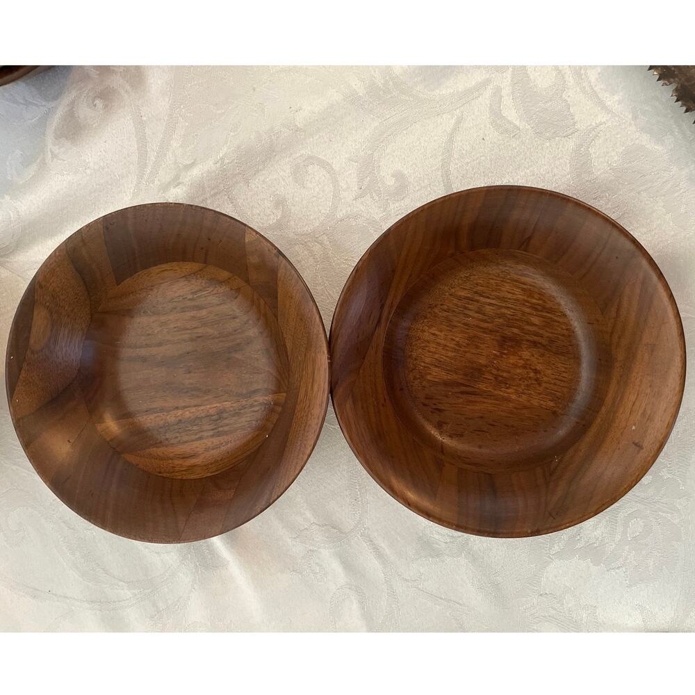 Set of 2 Vintage Walnut Wood Salad Bowls 7”